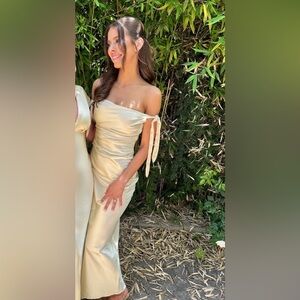 Billy J Frida Dress in Yellow – Size 6 AU sizing